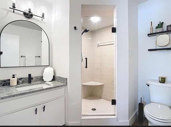 516 Parkdale Mews #516