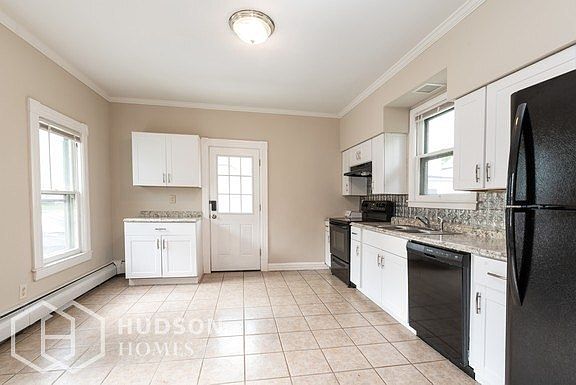 4th image of 226 Kenview Blvd