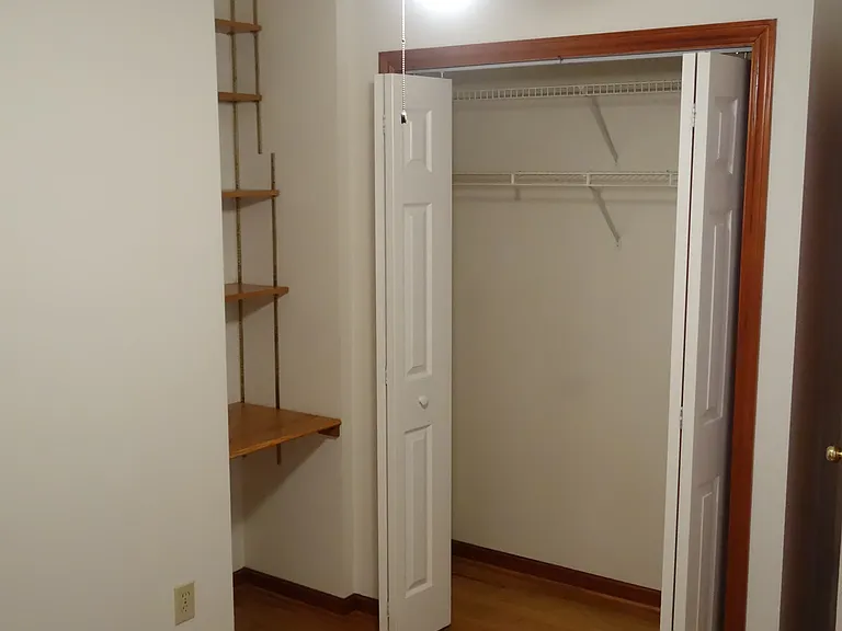 106 Woodland Ct — Photo 10