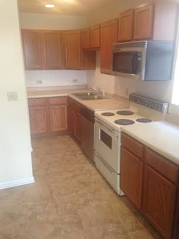 1st image of 5715 N Ashland Ave
