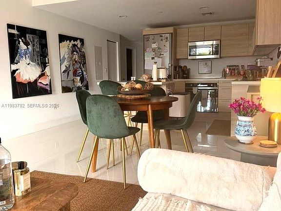 5th image of 16385 Biscayne Blvd Unit 303