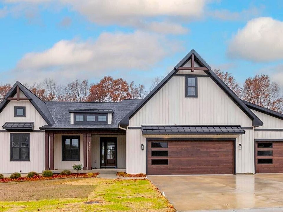 1st image of 776 Chancellor Dr SW