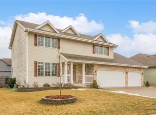 250 10th St NW, Altoona, IA 50009