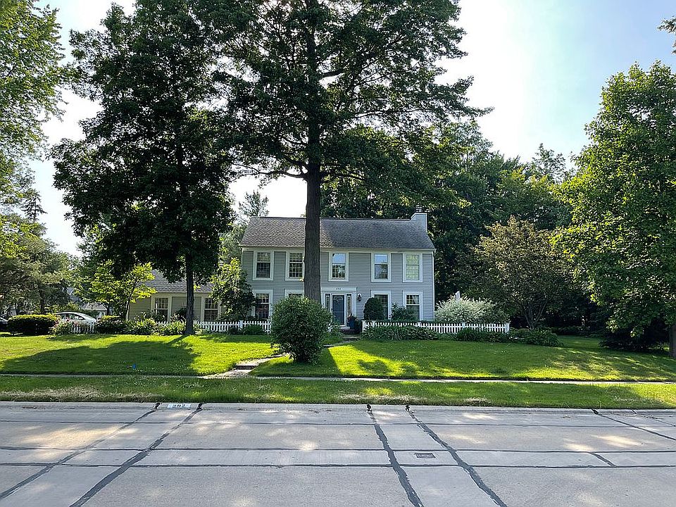 1st image of 292 Westwind Dr