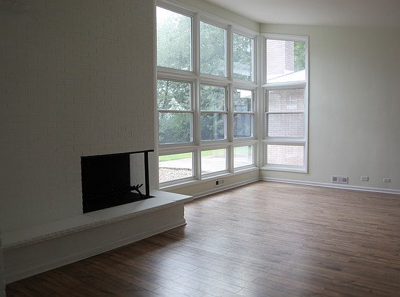 4th image of 626 Burns Ave