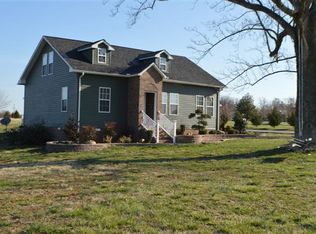144 Sunny View Ln, Cookeville, TN 38501