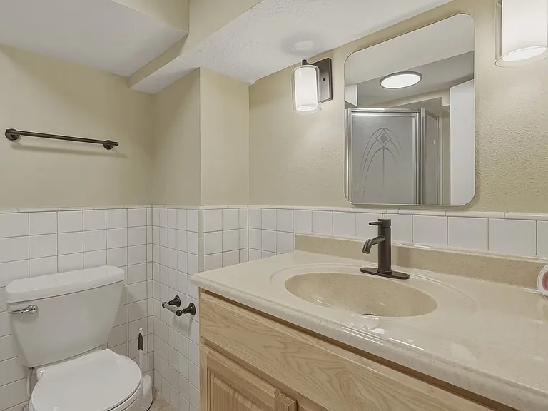 403 Highlight Dr — Photo 14