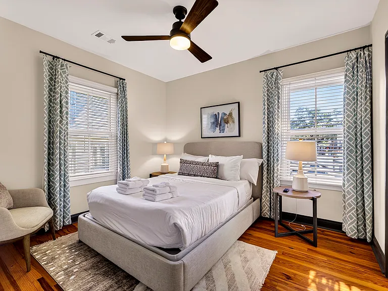 17 W Park Ave #3 — Photo 3