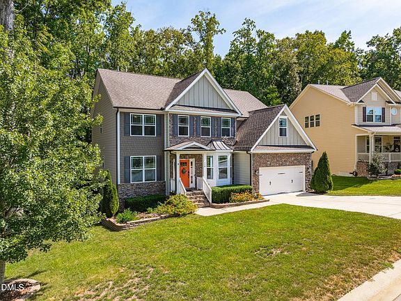 2nd image of 118 Stratford Ln