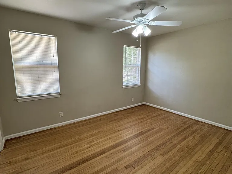 216 Gale St — Photo 14