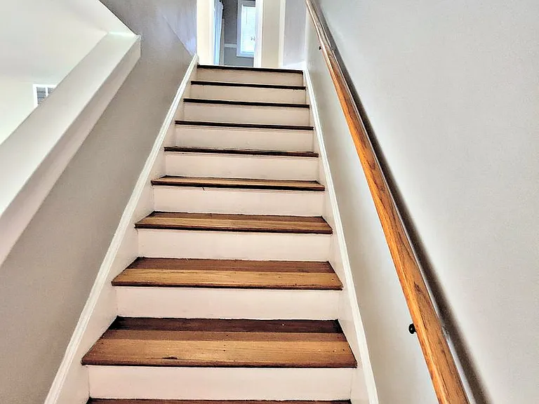 208 Goldsmith St SE — Photo 5