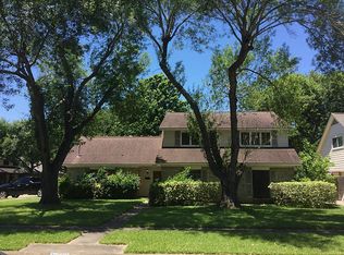 2201 Hialeah Dr, Seabrook, TX 77586