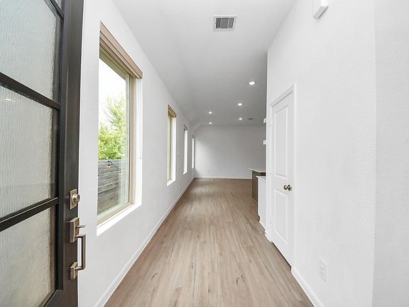 3rd image of 15623 Red Panda Rd
