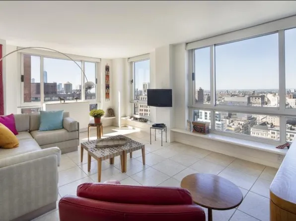 1 Irving Place image 4 of 26