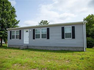 196 Commodore Dr, Perryopolis, PA 15473