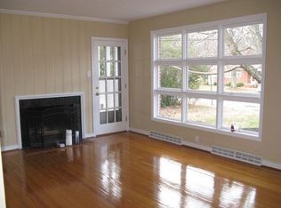 1305 Foxcroft Rd, Henrico, VA 23229