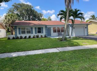 9537 Saddlebrook Dr, Boca Raton, FL 33496