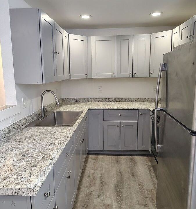1st image of 1208 Dallas St #202