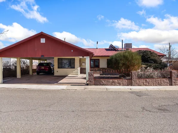 1216 N 2nd St, Grants, NM 87020