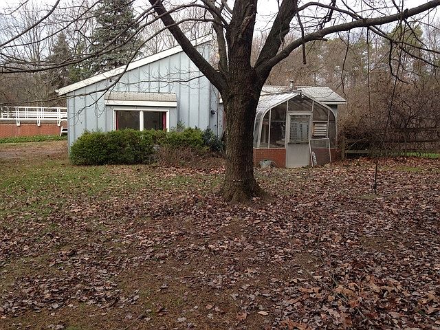 2nd image of 115 Mohawk Ln
