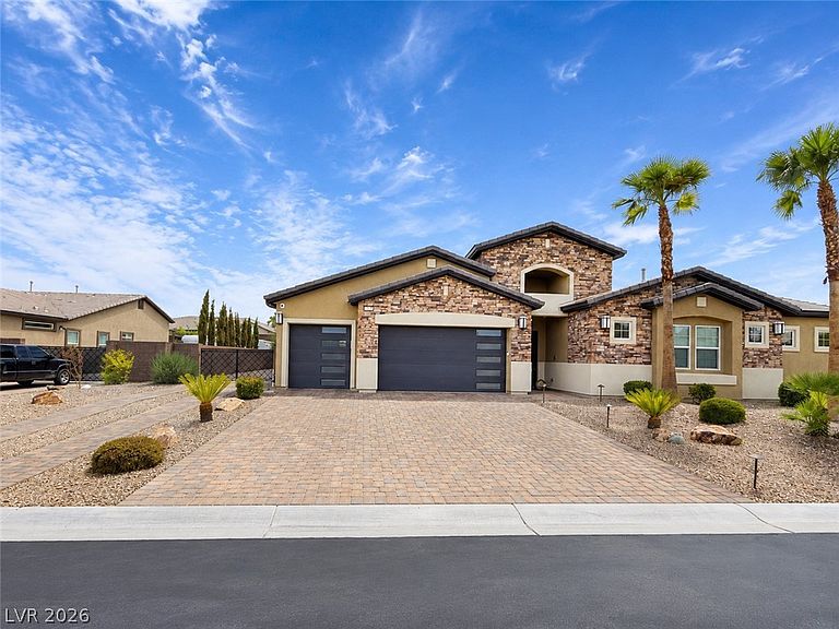 327 Castle Wynd Ave, Las Vegas, NV