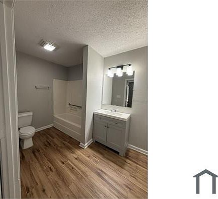 4th image of 1821 Squire Ct