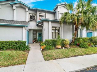 209 Harbour Pointe Way, Greenacres, FL 33413