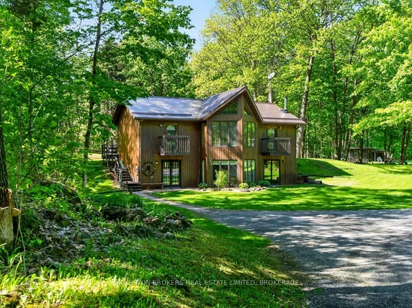 129 Cross Rd, Rideau Lakes, ON K0G 1E0
