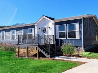 330 Bungalow Dr, Dandridge, TN 37725