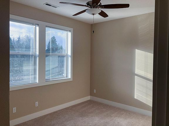 2nd bedroom.