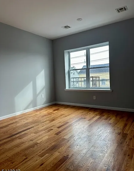 201-205 Marshall St #6 — Photo 5