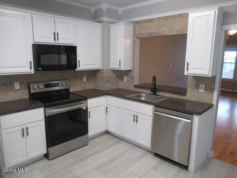 5th image of 210 3rd Street