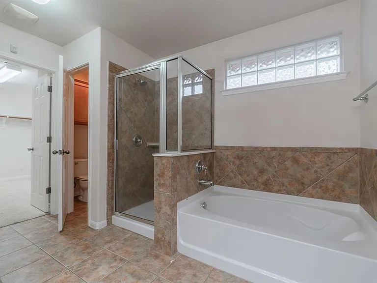 9408 Castle Pines Dr — Photo 24
