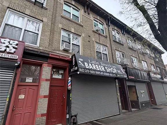2nd image of 6215 20th Ave