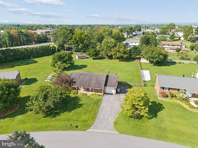 8109 Broadview Dr — Photo 29