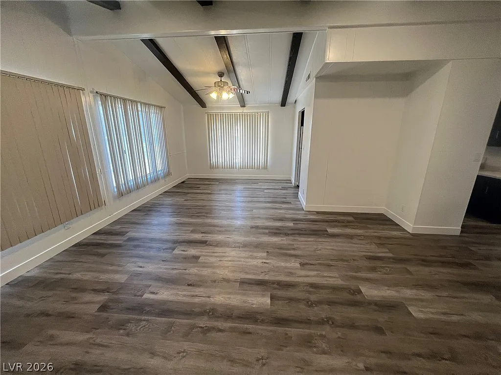 3 bed, 2.0 bath, 1308 sqft, $1,700 — Photo 2