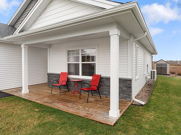 4th image of 60 Covey Dr N