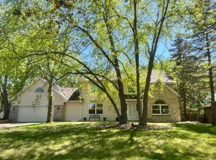 6315 Upper 44th St N, Oakdale, MN 55128