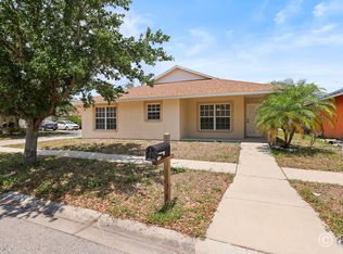2106 Pleasant View Ave, Ruskin, FL 33570