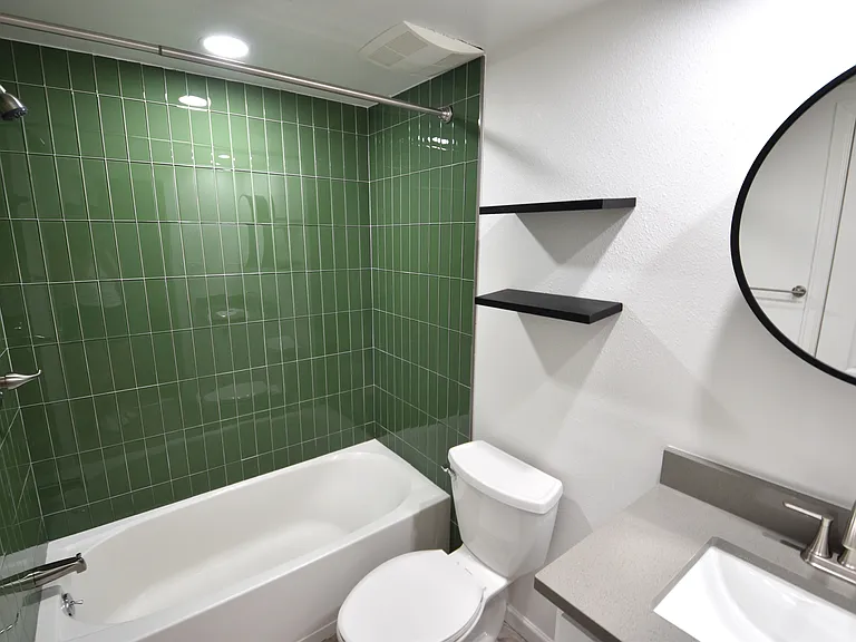 4440 Laguna Pl - Meadows Apartments — Photo 32