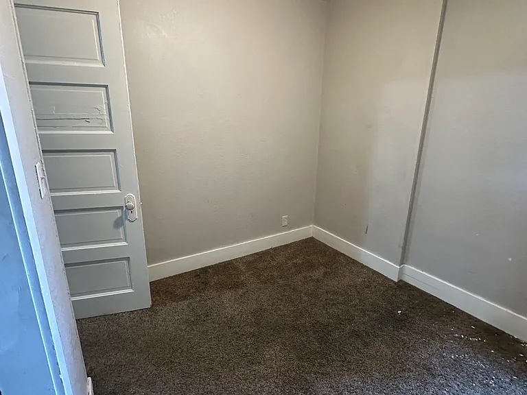 704 14th Ave N #1 — Photo 3