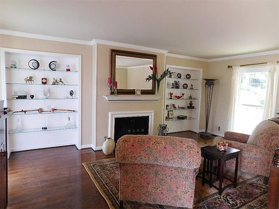 2nd image of 4277 Bonaparte Dr