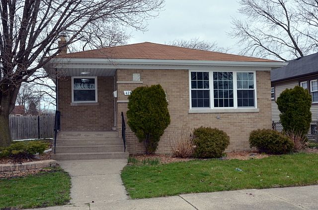 1st image of 427 Price Ave