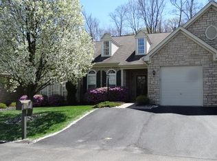 16 Linda Ct, Canonsburg, PA