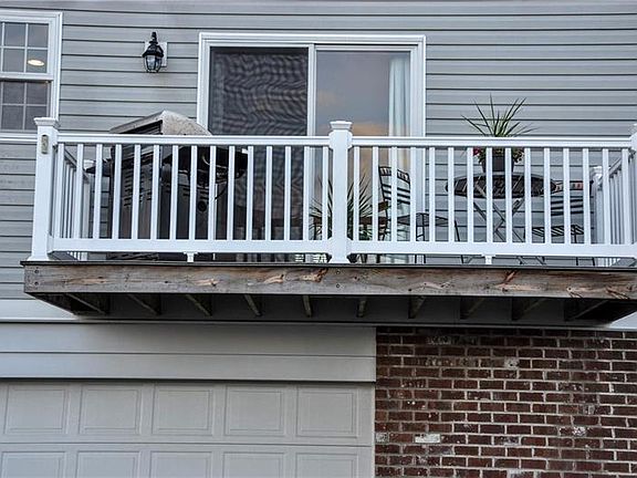 5th image of 801 Raymond Dr