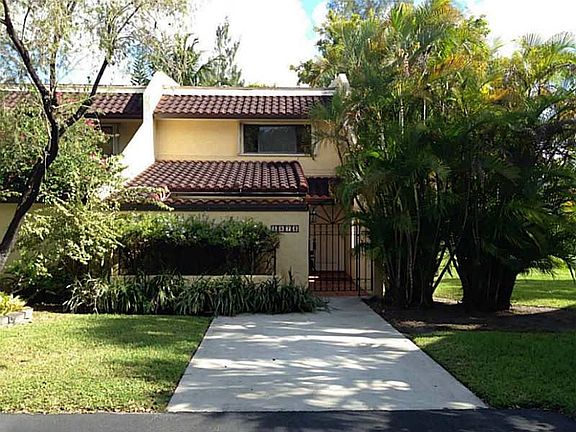 2nd image of 3873 Alcantara Ave