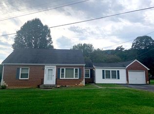 5207 Lewis Rd, Roanoke, VA 24014