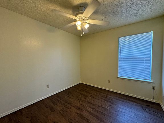 4th image of 6124 SW Oak Cliff Ave