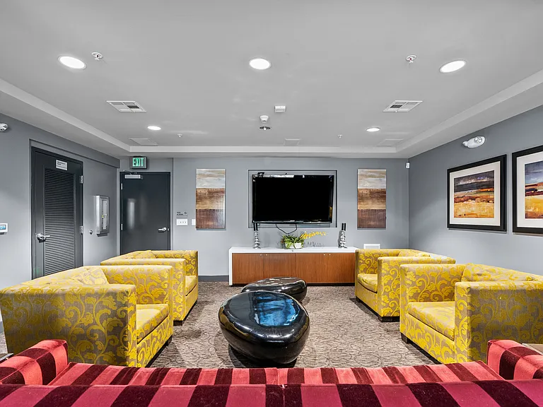 21301 Erwin St #206 — Photo 36