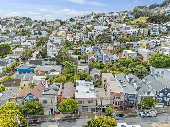 4527 18th St, San Francisco, CA 94114